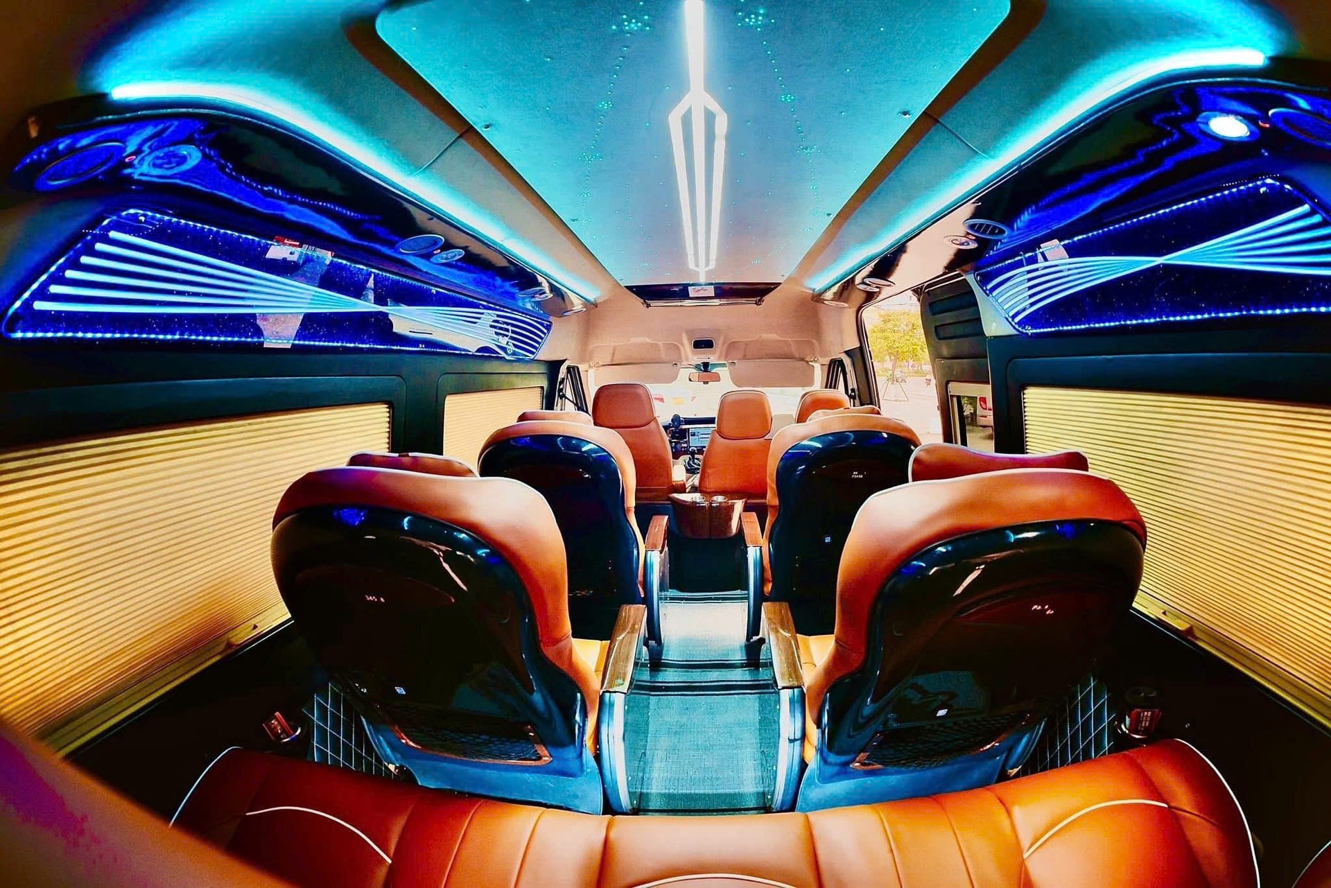 Xe đi Móng Cái dịch vụ đón trả tận nơi cao cấp
